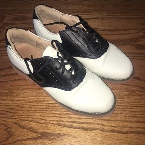 Sassy Saddle Shoes 👟